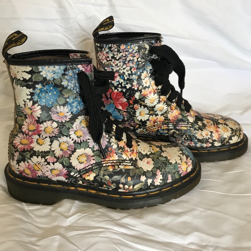 EUC Dr Martens Sienna Miller 1460 Pascal Boot